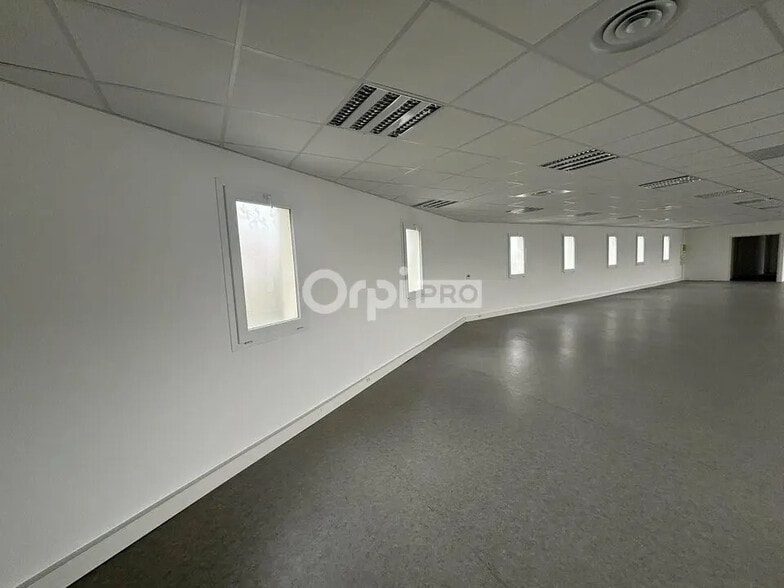 Office in Avignon to rent - Interior Photo - Image 3 of 8