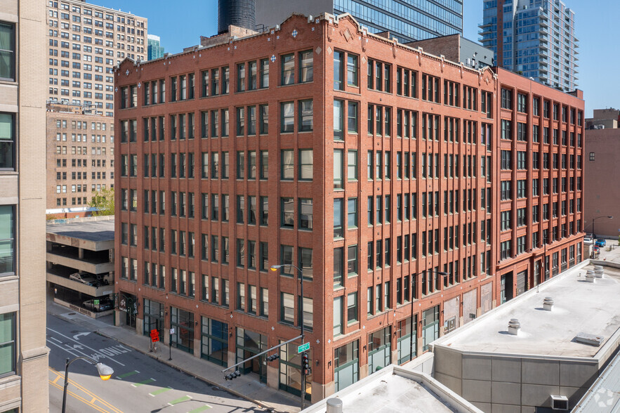 601 S LaSalle St, Chicago, IL for rent - Building Photo - Image 1 of 7