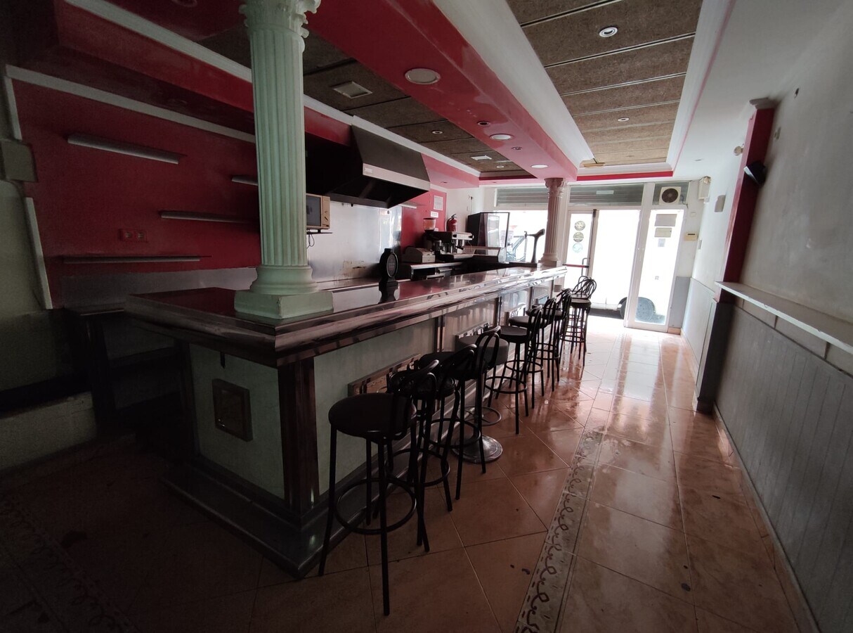 Girona, GER 17006 - Unit 01 -  - Interior Photo - Image 1 of 13