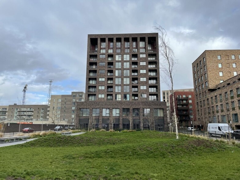 20 Magellan Blvd, London to rent - Building Photo - Image 3 of 8