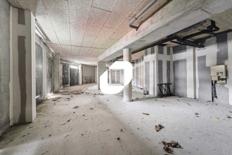 Office in La Garenne Colombes to rent - Interior Photo - Image 2 of 9