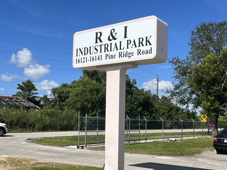 16121 Pine Ridge Rd, Fort Myers, FL for rent - Building Photo - Image 1 of 2