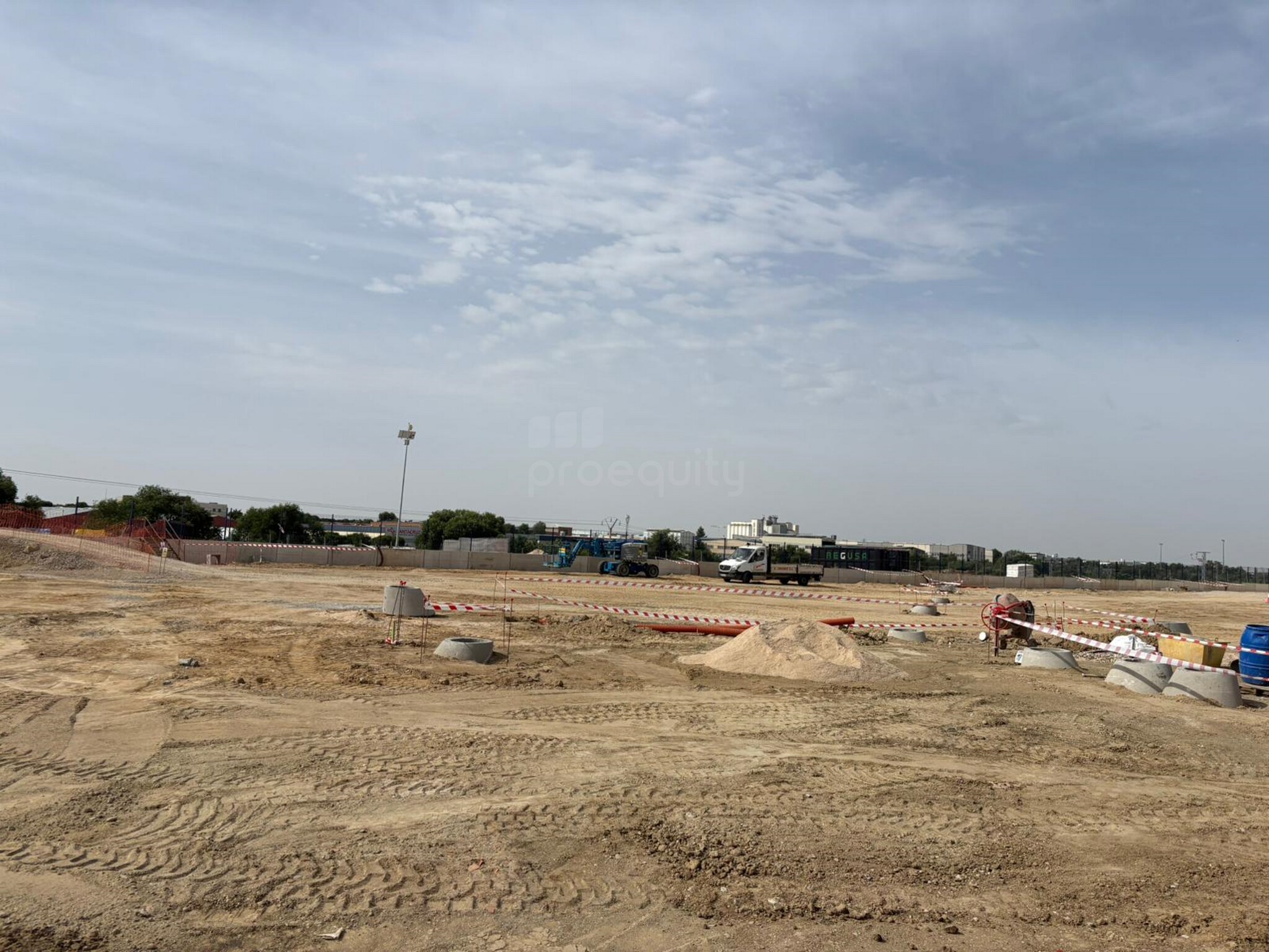 Calle de los Gavilanes Glorieta, 7, Getafe, Madrid to rent Building Photo- Image 1 of 5