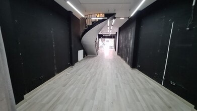 Retail in Sant Pere de Vilamajor, Barcelona to rent Interior Photo- Image 1 of 17