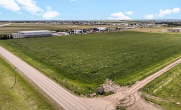 2351 Holsom Rd SW, Medicine Hat, AB - aerial  map view - Image1