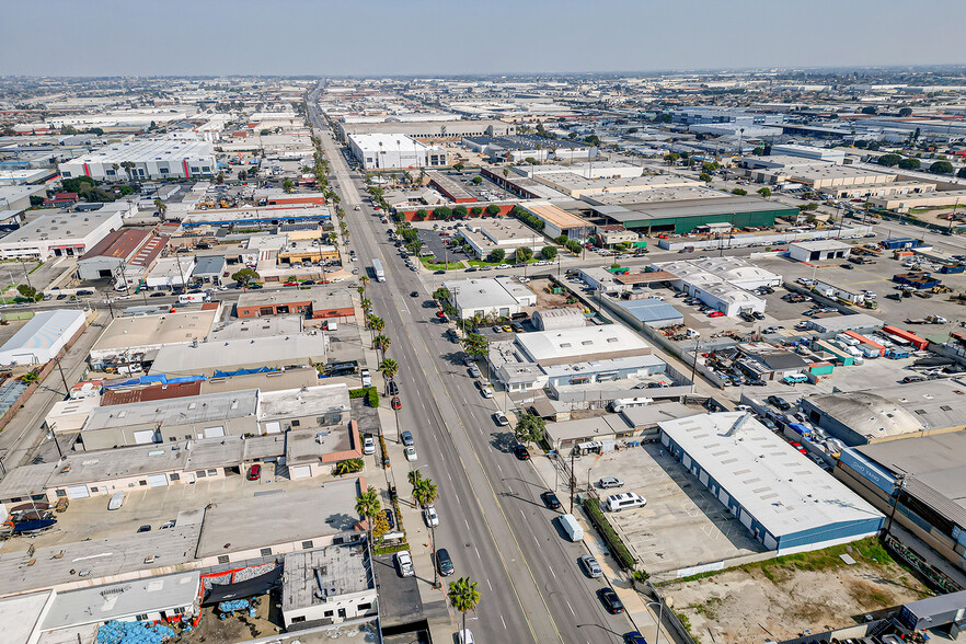 16908 S Broadway, Gardena, CA for sale - Building Photo - Image 3 of 35