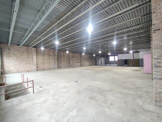 More details for 412-422 W Pershing Rd, Chicago, IL - Industrial for Sale