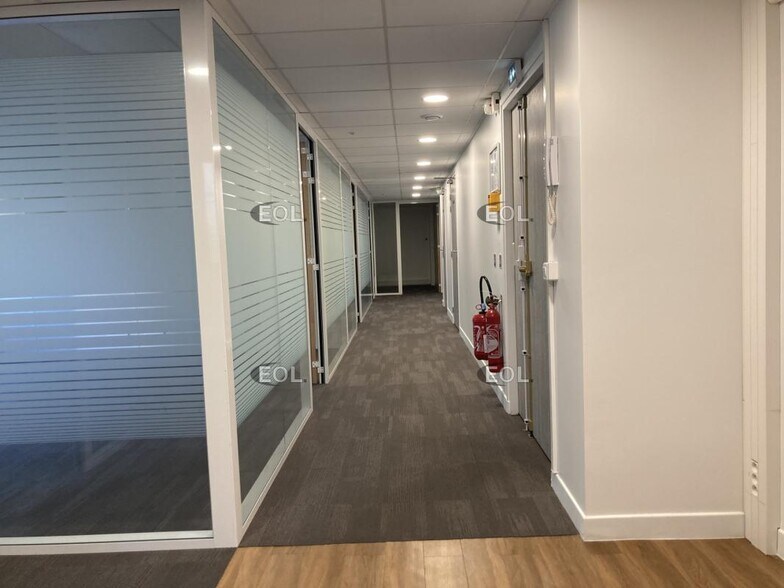 Office in Charenton-le-Pont to rent - Interior Photo - Image 3 of 4
