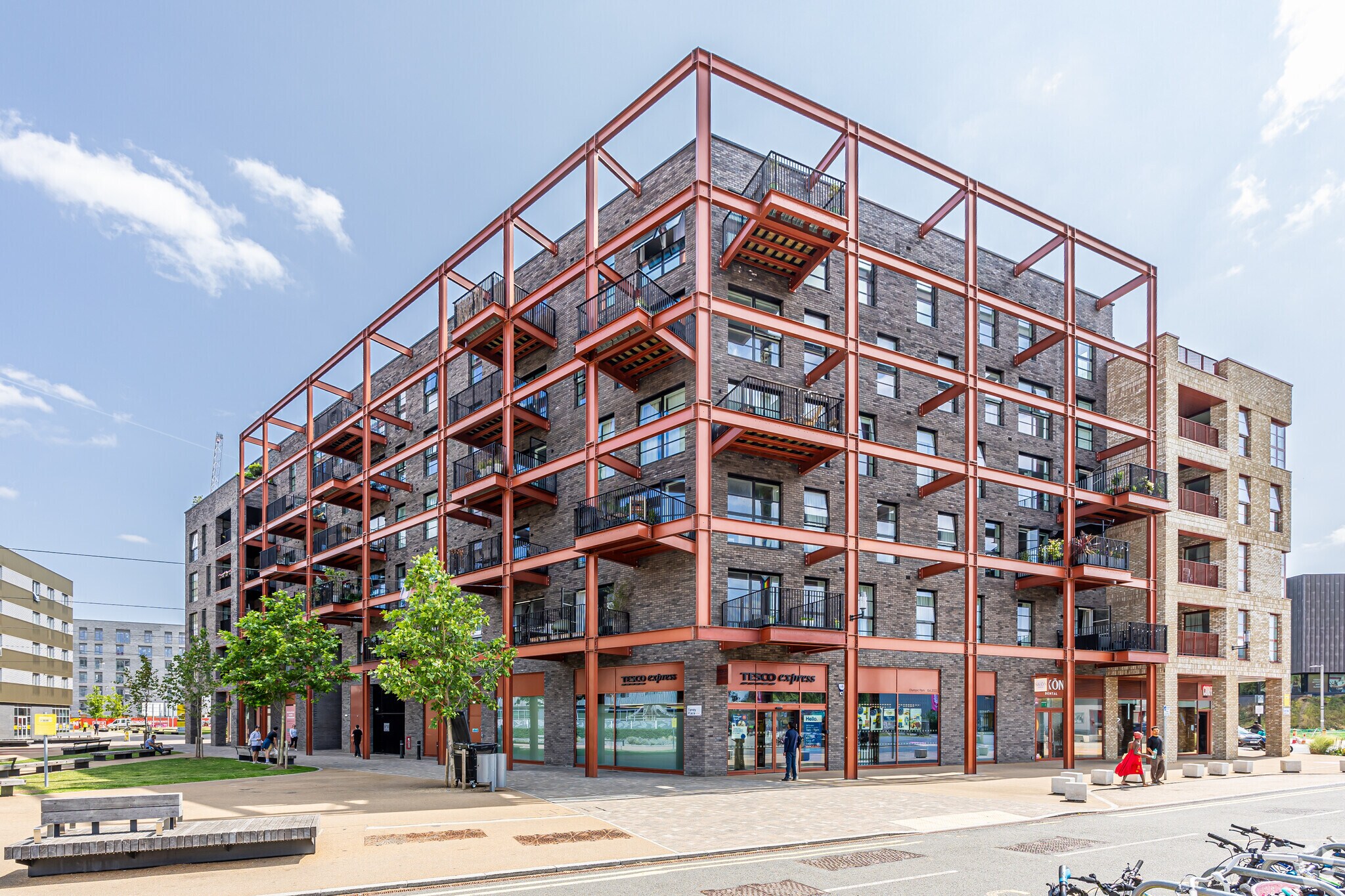 Waterden Rd, London to rent Building Photo- Image 1 of 11