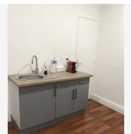 Office in Saint-Ouen-sur-Seine to rent - Interior Photo - Image 2 of 7