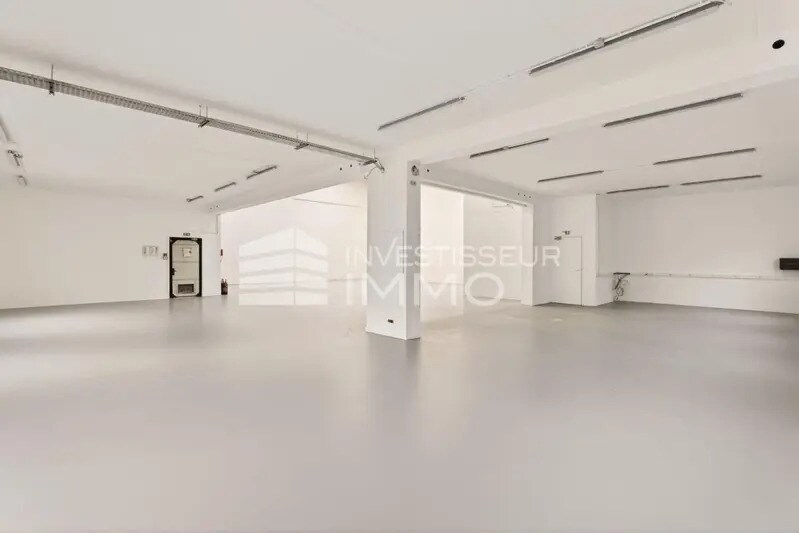 Light Industrial in Champs-sur-Marne to rent - Interior Photo - Image 2 of 12