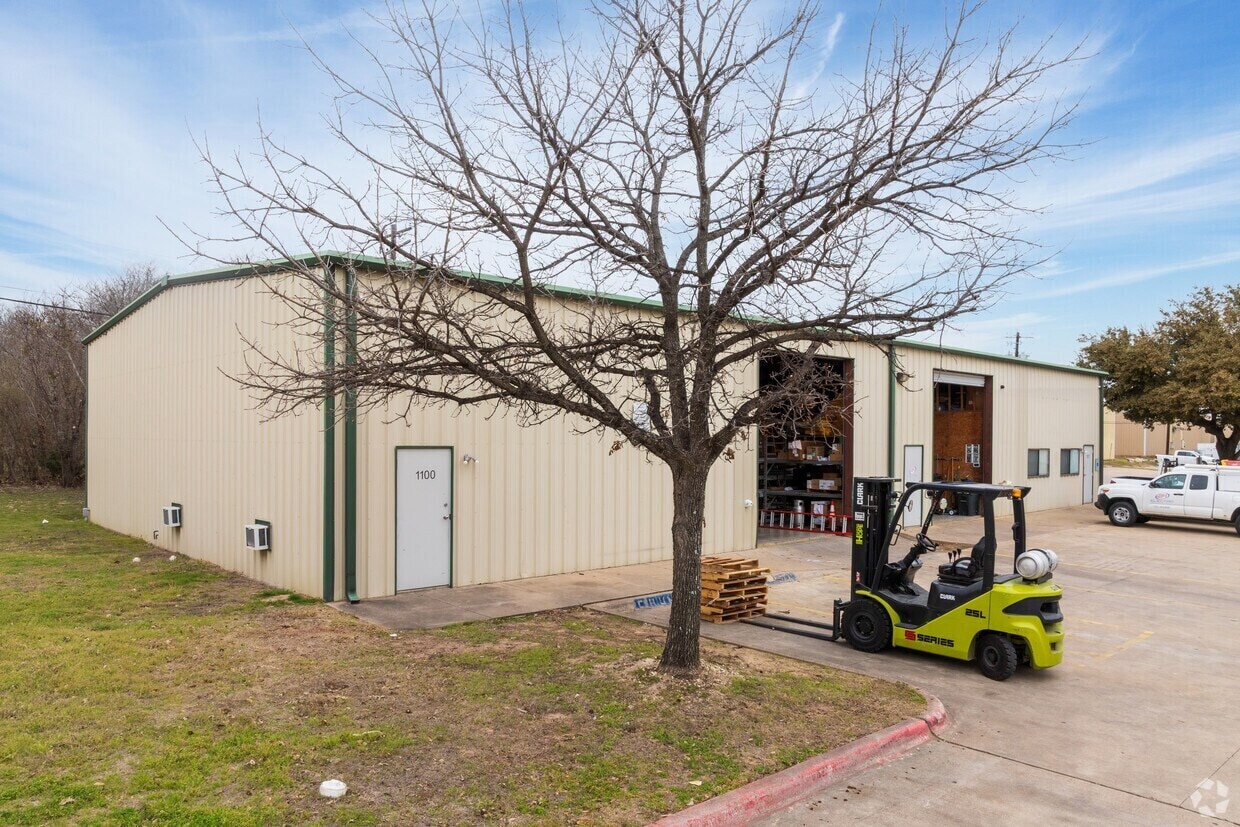 1834 Ferguson Ln, Austin, TX to rent Building Photo- Image 1 of 2