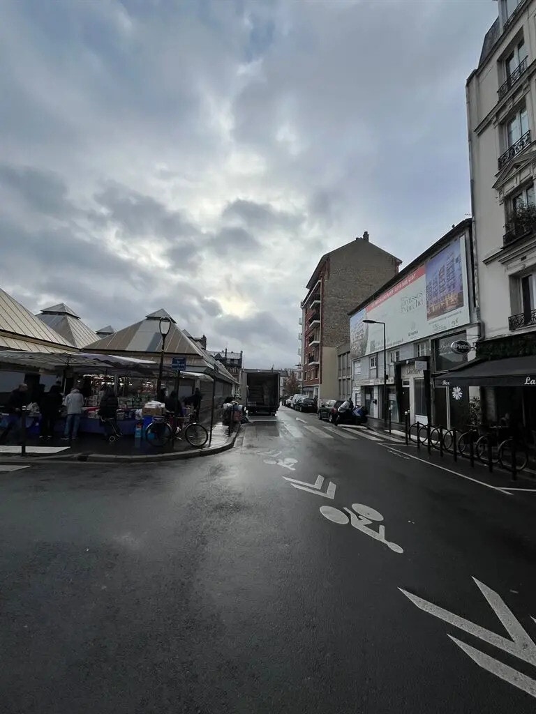 Location Commerce 92 m² - Photo 1