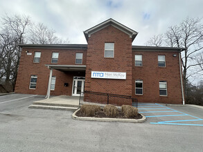 938 Louisville Rd, Frankfort, KY for rent Building Photo- Image 1 of 12