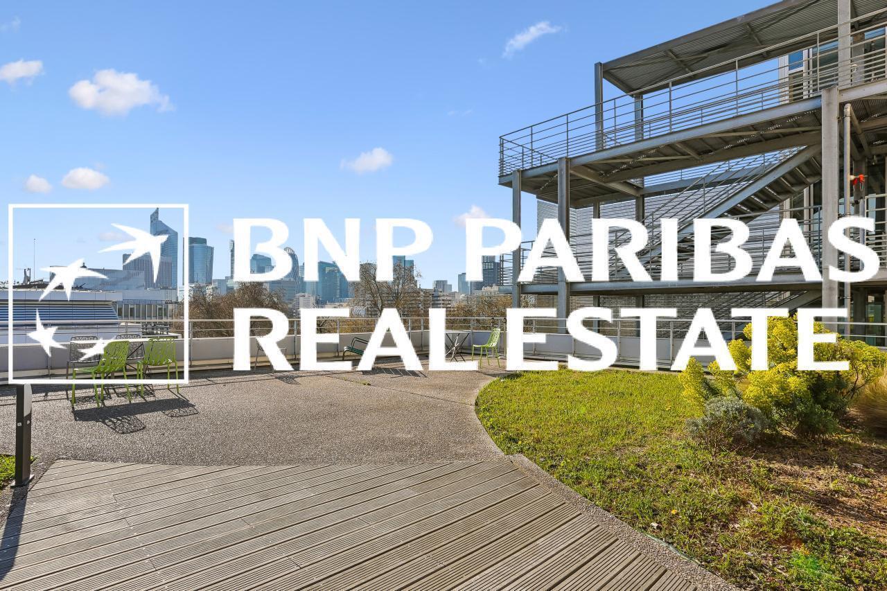 Office in Neuilly-sur-Seine to rent Building Photo- Image 1 of 25