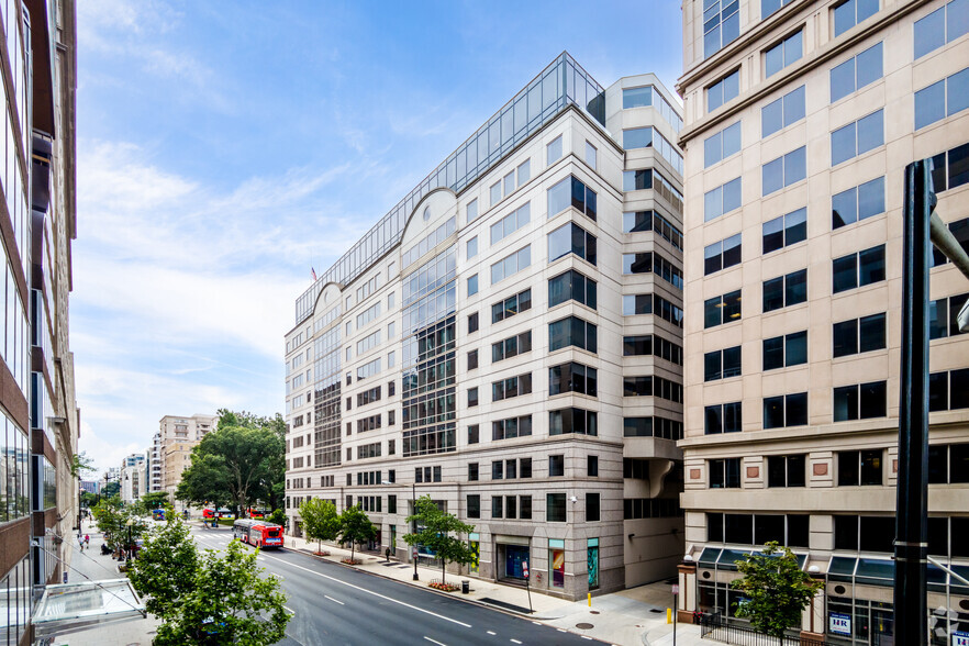 901 15th St NW, Washington, DC for rent - Building Photo - Image 2 of 15