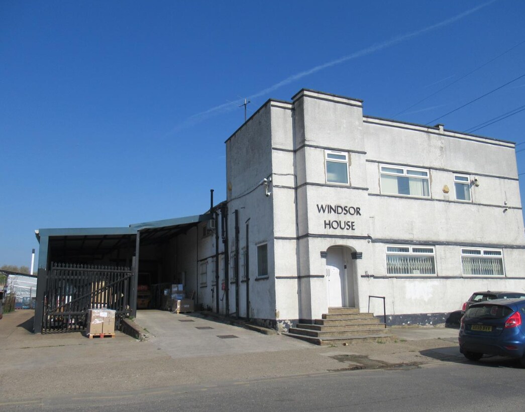 26 Willow Ln, Mitcham for sale Building Photo- Image 1 of 1