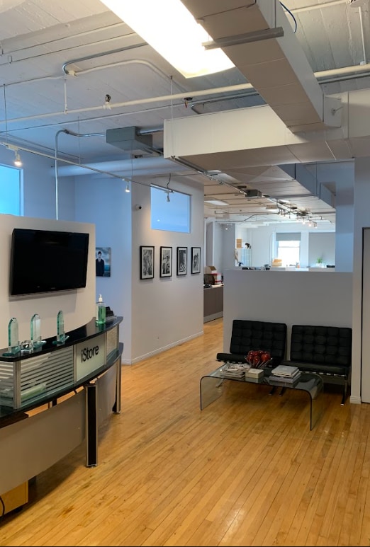 3981 Boul Saint-Laurent, Montréal, QC to rent Interior Photo- Image 1 of 3