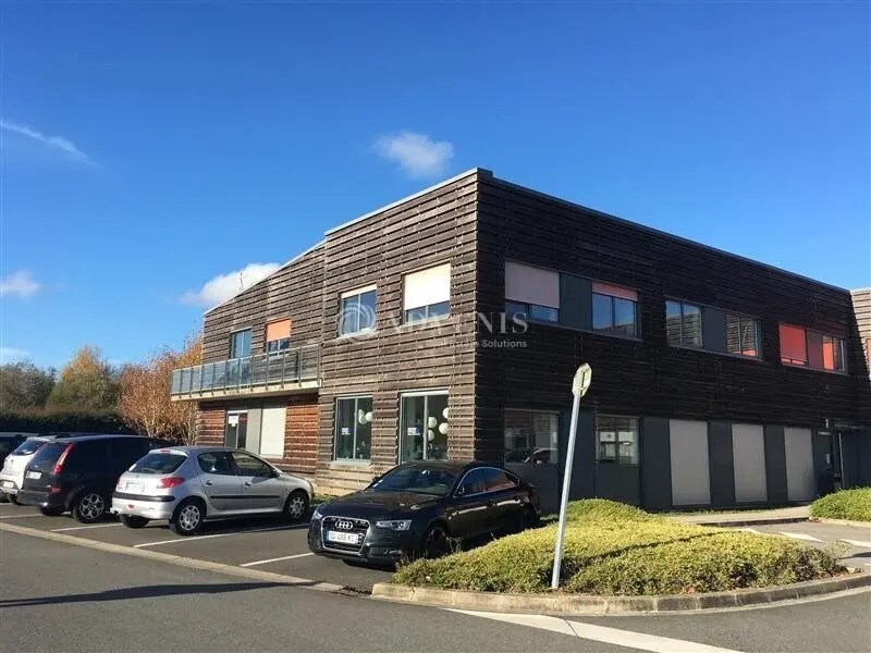 Office in Bois-d'Arcy for sale Building Photo- Image 1 of 14