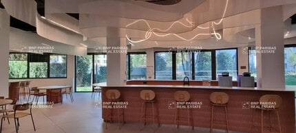 Office in Villeurbanne to rent Building Photo- Image 2 of 36