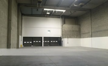 Light Industrial in Saint-Ouen-sur-Seine to rent Interior Photo- Image 1 of 1