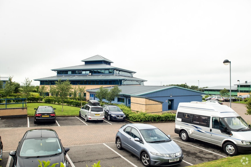 1-27 Jubilee Rd, Workington to rent - Building Photo - Image 2 of 9