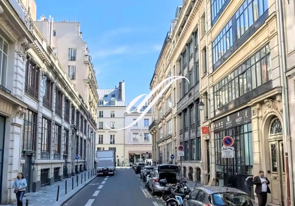 Location Commerce 179 m² - Photo 1