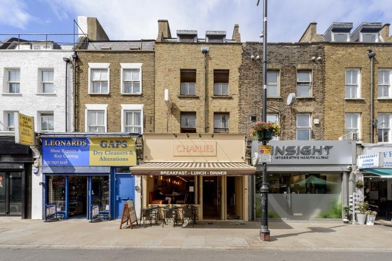 23 Chapel Mark, London to rent - Primary Photo - Image 1 of 4