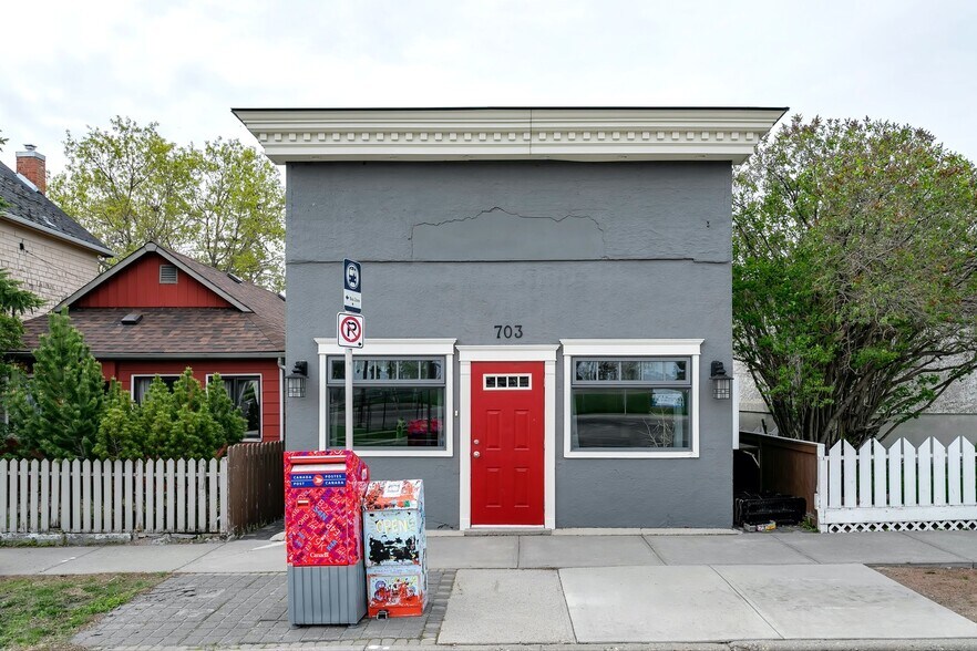 703 23 Ave SE, Calgary, AB for sale - Building Photo - Image 1 of 1