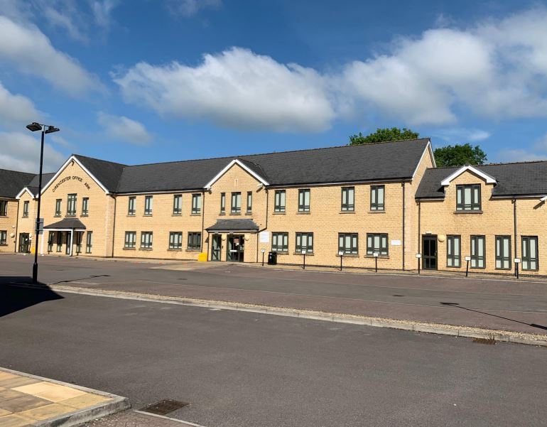 6 Tetbury Rd, Cirencester for sale Primary Photo- Image 1 of 1