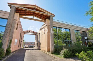 More details for 30 Rue Du 35eme Regiment D'Aviation, Bron - Office for Sale