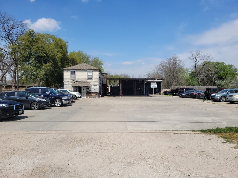 4029 Melbourne St, Houston, TX for sale - Building Photo - Image 2 of 7