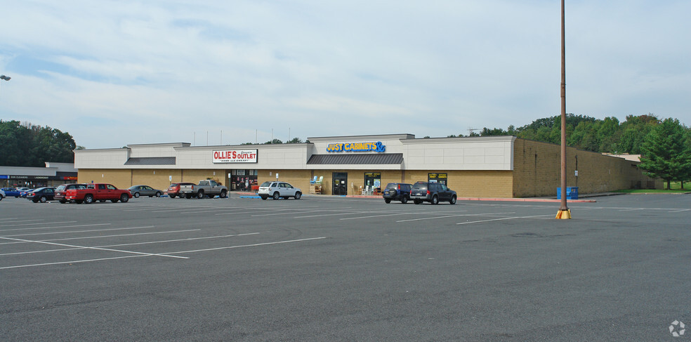 Aberdeen Shopping Plz, Aberdeen, MD for rent - Primary Photo - Image 2 of 2