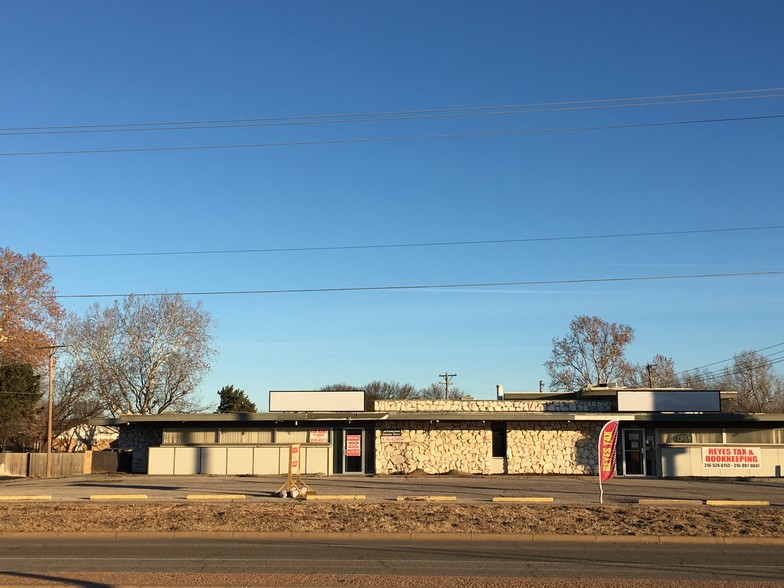 2160 W 21st St, Wichita, KS for sale - Building Photo - Image 1 of 1