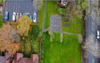 11 Langdale Av, Oldham, GTM - aerial  map view