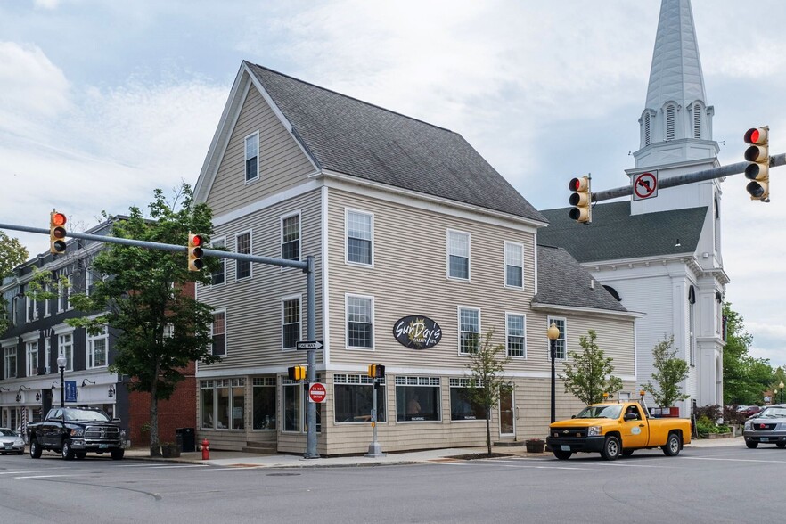 674-676 Main St, Laconia, NH for sale - Building Photo - Image 1 of 1