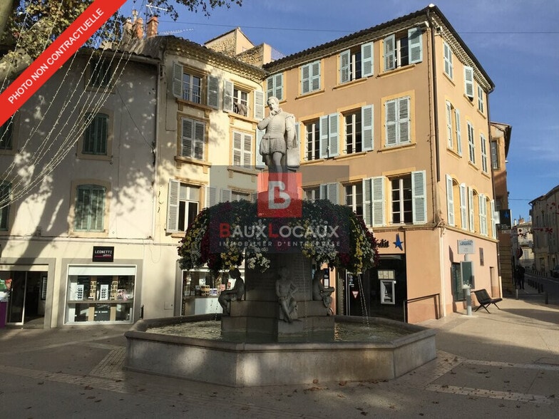 Light Industrial in Salon-de-Provence for sale - Building Photo - Image 2 of 3