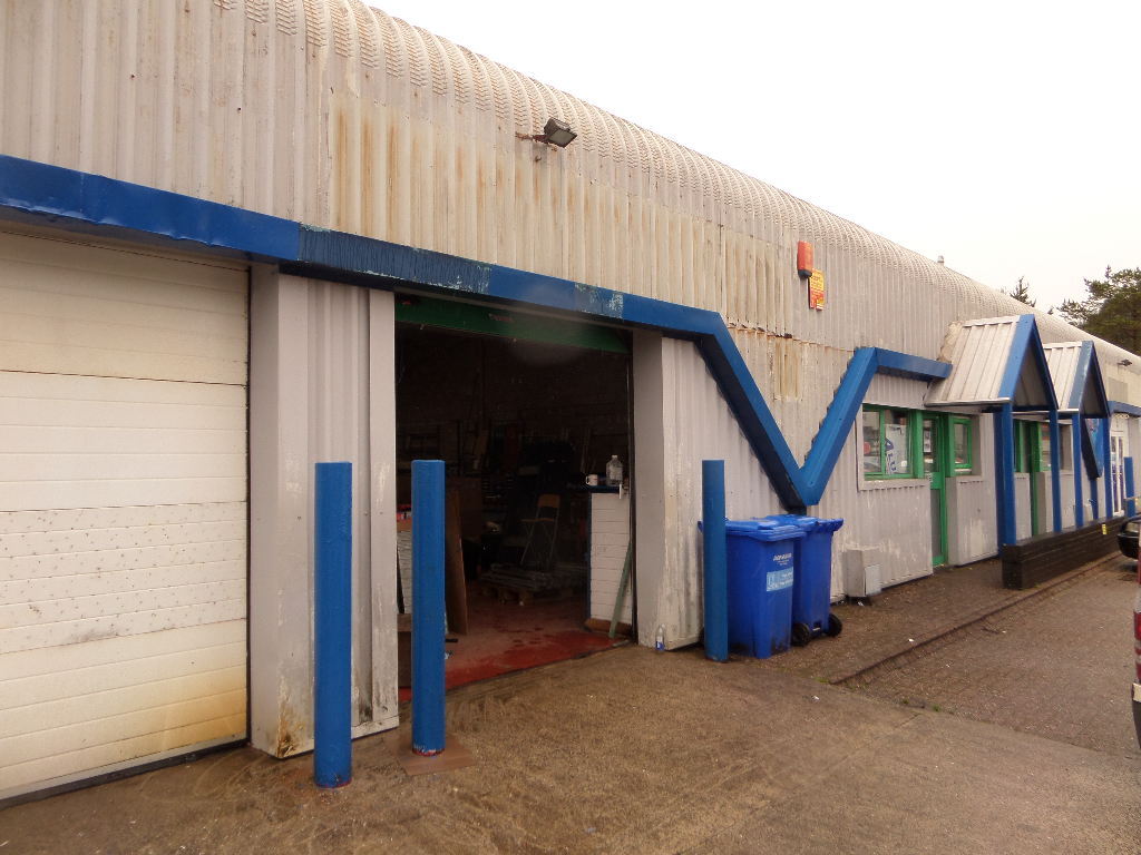 Tyle Teg, Maesteg to rent Primary Photo- Image 1 of 2