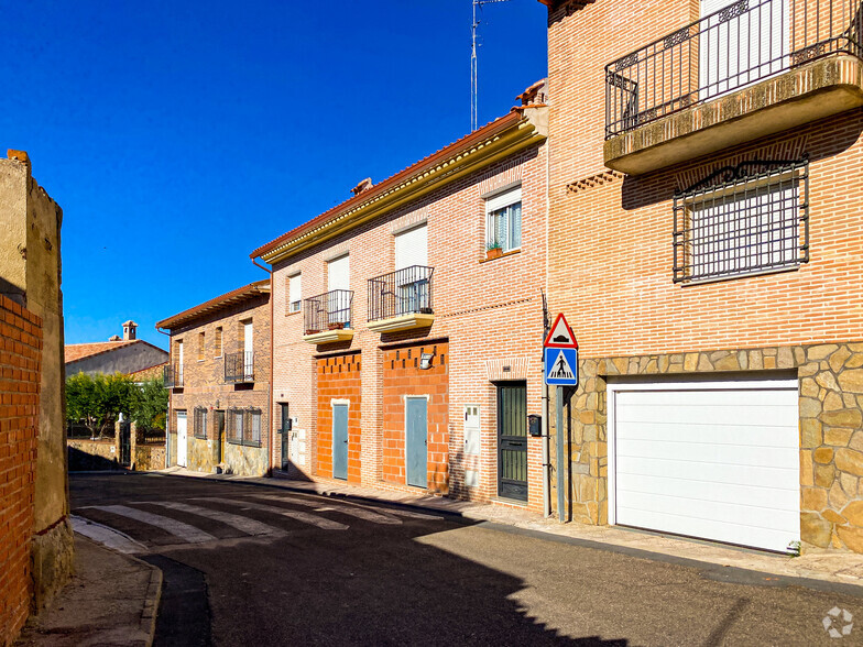 Calle Cedillo, 10, Ugena, Toledo for rent - Primary Photo - Image 2 of 2