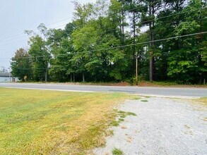 305 Jarratt Ave, Jarratt, VA - aerial  map view