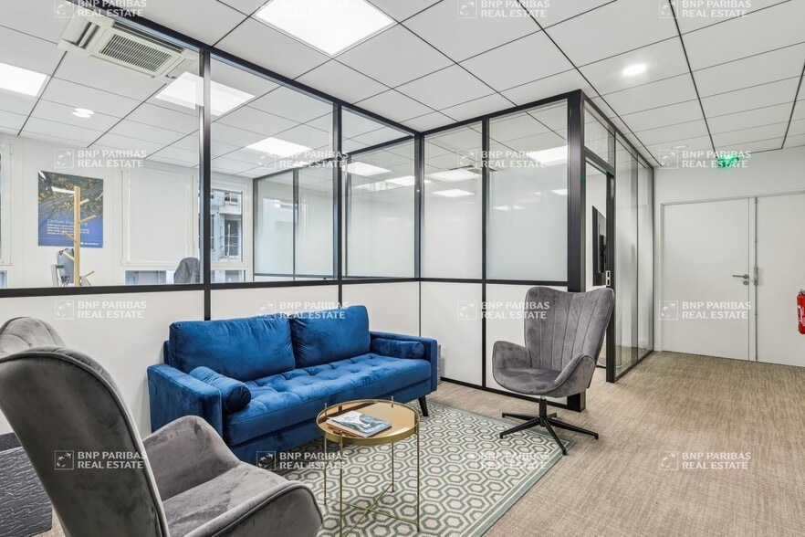 Office in Arcueil to rent - Interior Photo - Image 3 of 9