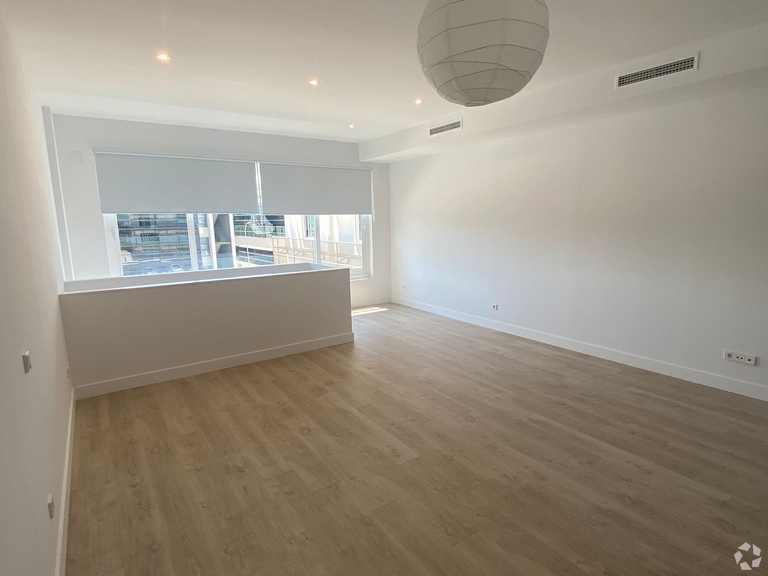 Office in Alcobendas, Madrid to rent Interior Photo- Image 1 of 2