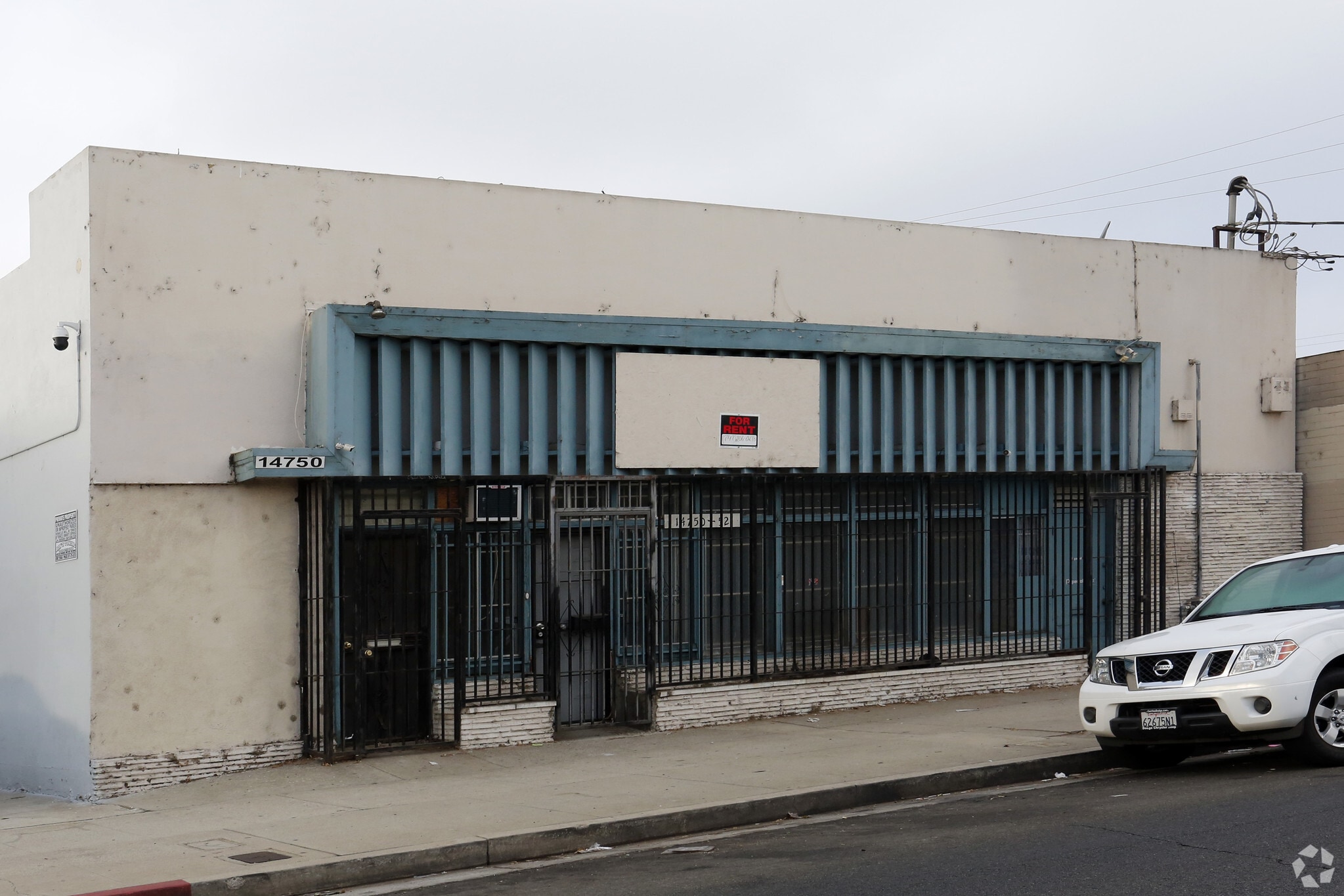 14750 Arminta St, Panorama City, CA to rent Building Photo- Image 1 of 4
