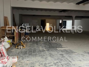Retail in Madrid, Madrid to rent Interior Photo- Image 2 of 2