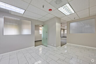 870 N Mountain Ave, Upland, CA for rent Interior Photo- Image 1 of 7