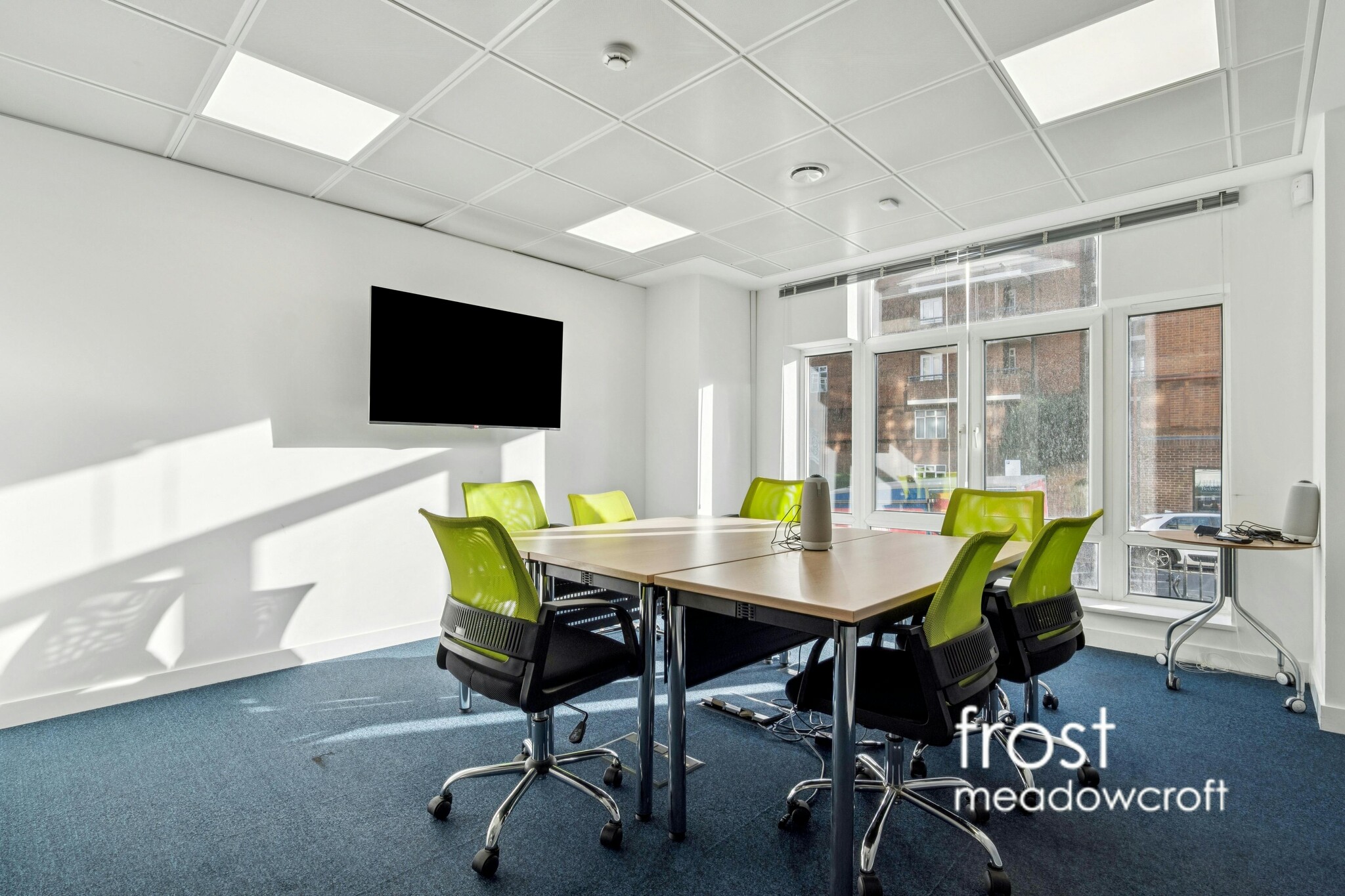 4 Keswick Rd, London to rent Interior Photo- Image 1 of 6