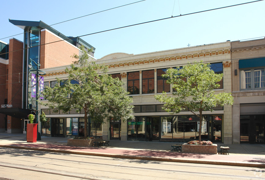 653 Main St, Buffalo, NY for rent - Primary Photo - Image 1 of 6