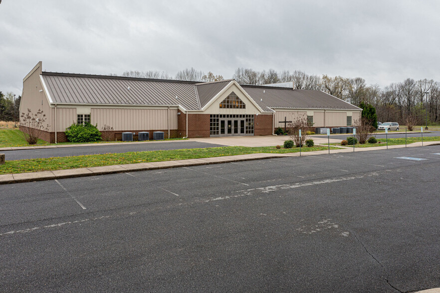 2081 Mayfield Hwy, Benton, KY for sale - Primary Photo - Image 1 of 1