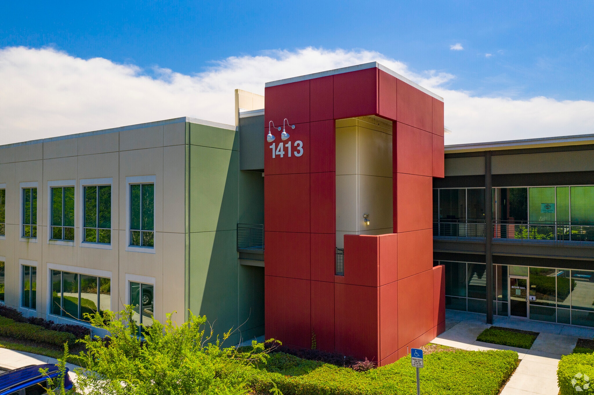 1413 Tech Blvd, Tampa, FL to rent Primary Photo- Image 1 of 9