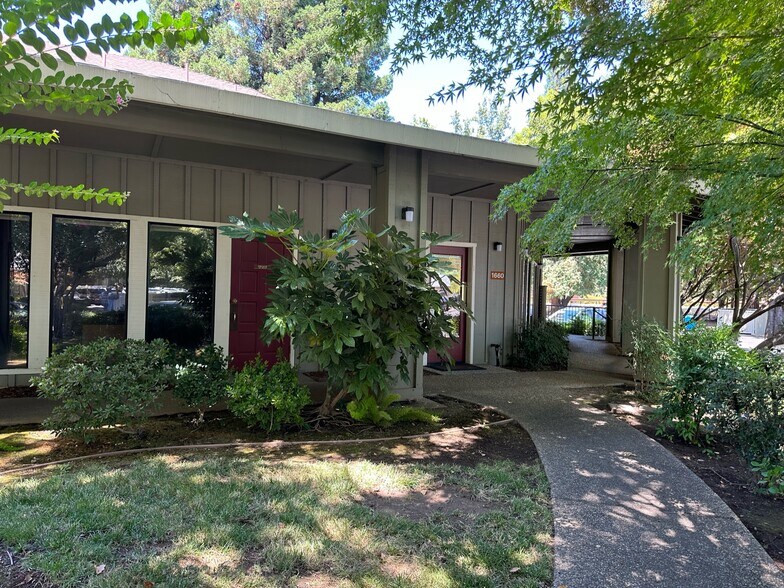 1660 Humboldt Rd, Chico, CA for rent - Building Photo - Image 1 of 1